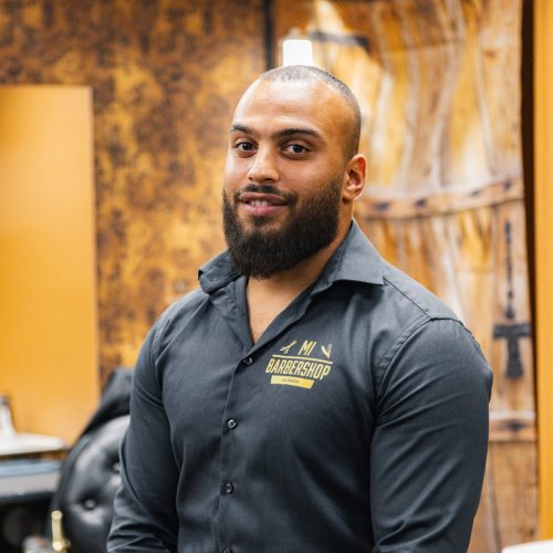 Mi-Barbershop-90-scaled.jpg Mi-Barbershop-90-scaled.jpg