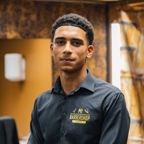 Mi-Barbershop-91-scaled.jpg Mi-Barbershop-91-scaled.jpg